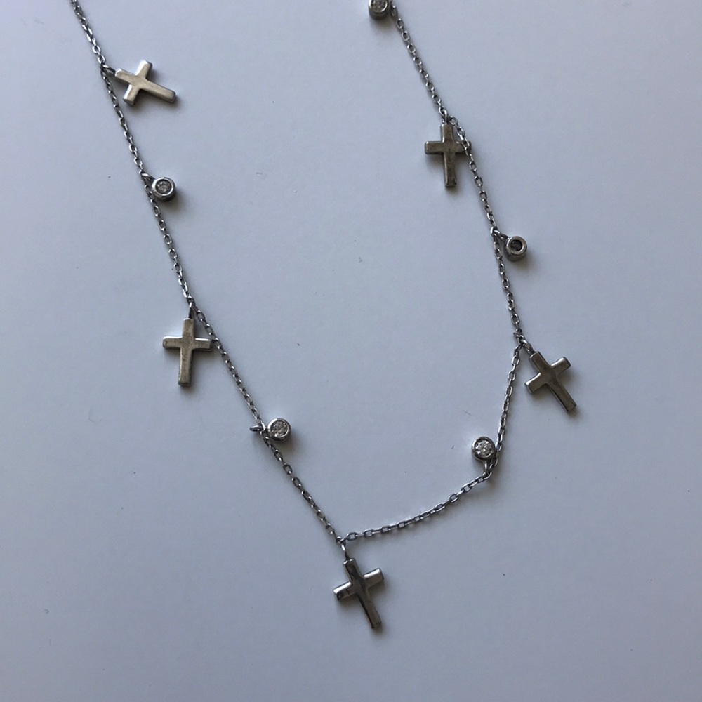 NWOT silver cross necklace